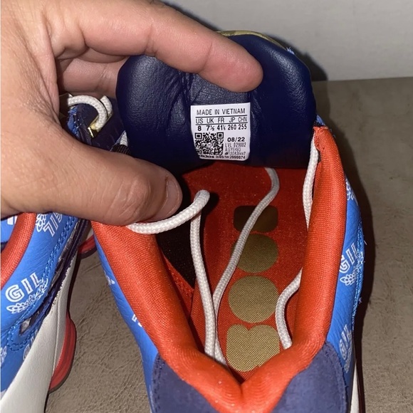 NEW ADIDAS AGENT GIL RESTOMOD Size 8 sneakers are new without box, please see pi